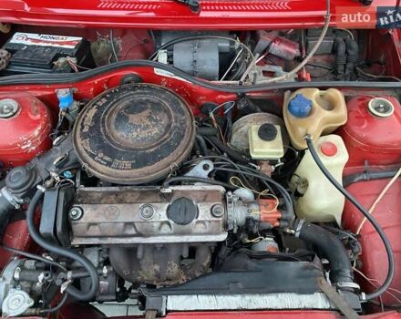 Красный Фольксваген Поло, объемом двигателя 0 л и пробегом 221 тыс. км за 750 $, фото 9 на Automoto.ua