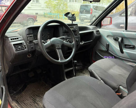 Красный Фольксваген Поло, объемом двигателя 1.2 л и пробегом 20 тыс. км за 1100 $, фото 2 на Automoto.ua