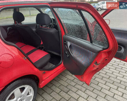 Червоний Фольксваген Поло, об'ємом двигуна 1.3 л та пробігом 200 тис. км за 2200 $, фото 13 на Automoto.ua