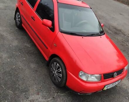 Красный Фольксваген Поло, объемом двигателя 1 л и пробегом 286 тыс. км за 1900 $, фото 7 на Automoto.ua