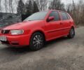 Красный Фольксваген Поло, объемом двигателя 1 л и пробегом 286 тыс. км за 1900 $, фото 1 на Automoto.ua