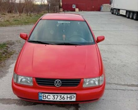 Красный Фольксваген Поло, объемом двигателя 1 л и пробегом 210 тыс. км за 2100 $, фото 6 на Automoto.ua