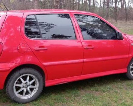 Красный Фольксваген Поло, объемом двигателя 1.4 л и пробегом 277 тыс. км за 3800 $, фото 2 на Automoto.ua