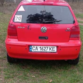 Красный Фольксваген Поло, объемом двигателя 1.4 л и пробегом 277 тыс. км за 3800 $, фото 6 на Automoto.ua