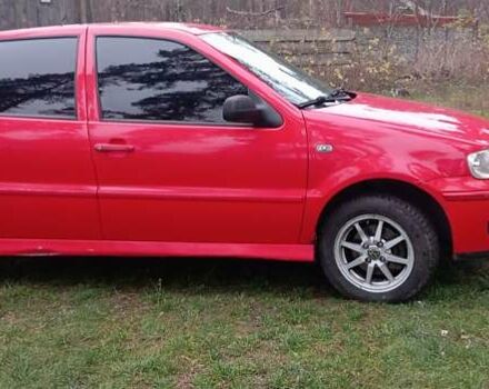 Красный Фольксваген Поло, объемом двигателя 1.4 л и пробегом 277 тыс. км за 3800 $, фото 3 на Automoto.ua