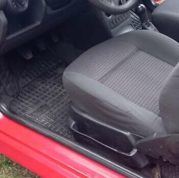 Красный Фольксваген Поло, объемом двигателя 1.4 л и пробегом 277 тыс. км за 3800 $, фото 10 на Automoto.ua