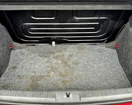 Красный Фольксваген Поло, объемом двигателя 1.4 л и пробегом 150 тыс. км за 4100 $, фото 8 на Automoto.ua