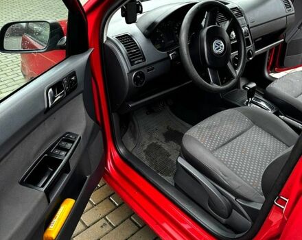 Красный Фольксваген Поло, объемом двигателя 1.4 л и пробегом 150 тыс. км за 4100 $, фото 11 на Automoto.ua