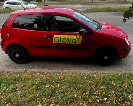 Красный Фольксваген Поло, объемом двигателя 1.4 л и пробегом 290 тыс. км за 2500 $, фото 3 на Automoto.ua