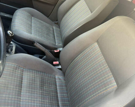 Красный Фольксваген Поло, объемом двигателя 1.2 л и пробегом 175 тыс. км за 3000 $, фото 13 на Automoto.ua