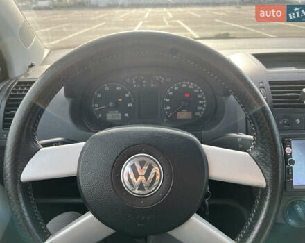 Красный Фольксваген Поло, объемом двигателя 1.39 л и пробегом 160 тыс. км за 3999 $, фото 6 на Automoto.ua