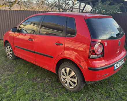 Красный Фольксваген Поло, объемом двигателя 1.2 л и пробегом 175 тыс. км за 3000 $, фото 3 на Automoto.ua