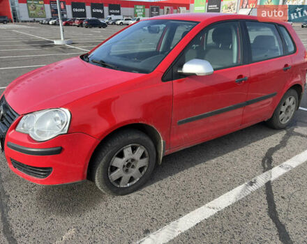 Красный Фольксваген Поло, объемом двигателя 1.39 л и пробегом 160 тыс. км за 3999 $, фото 4 на Automoto.ua