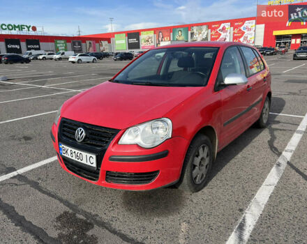 Красный Фольксваген Поло, объемом двигателя 1.39 л и пробегом 160 тыс. км за 3999 $, фото 3 на Automoto.ua