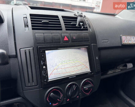 Красный Фольксваген Поло, объемом двигателя 1.4 л и пробегом 235 тыс. км за 5500 $, фото 22 на Automoto.ua