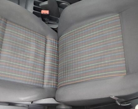 Красный Фольксваген Поло, объемом двигателя 1.4 л и пробегом 225 тыс. км за 4100 $, фото 6 на Automoto.ua