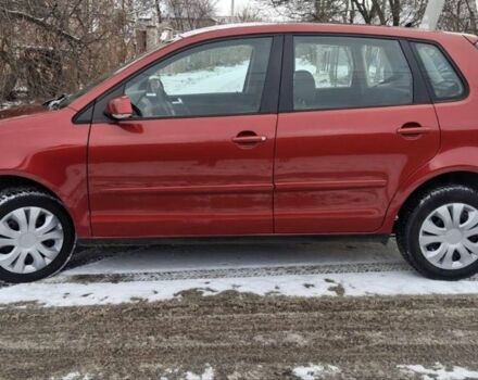 Красный Фольксваген Поло, объемом двигателя 1.4 л и пробегом 225 тыс. км за 4100 $, фото 5 на Automoto.ua