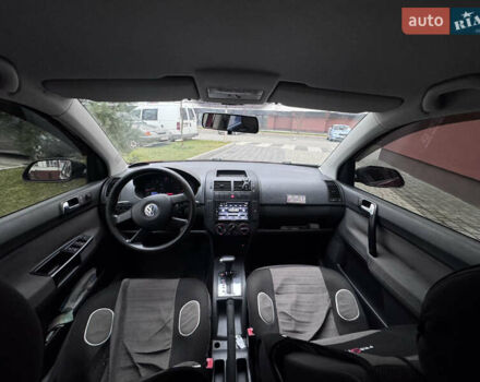 Красный Фольксваген Поло, объемом двигателя 1.4 л и пробегом 235 тыс. км за 5500 $, фото 19 на Automoto.ua