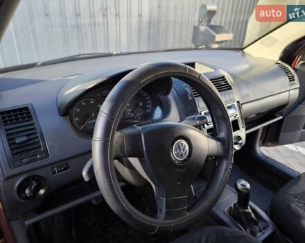 Червоний Фольксваген Поло, об'ємом двигуна 1.39 л та пробігом 339 тис. км за 3850 $, фото 9 на Automoto.ua
