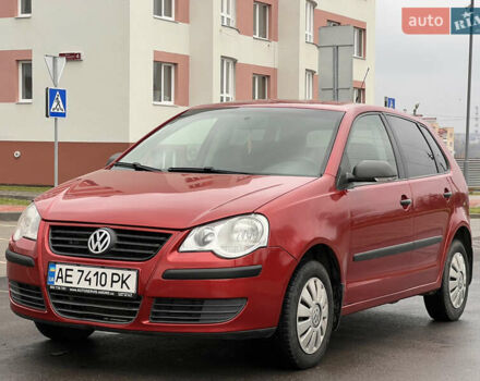 Червоний Фольксваген Поло, об'ємом двигуна 1.4 л та пробігом 180 тис. км за 6000 $, фото 2 на Automoto.ua