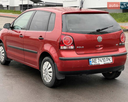 Червоний Фольксваген Поло, об'ємом двигуна 1.4 л та пробігом 180 тис. км за 6000 $, фото 9 на Automoto.ua