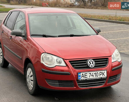 Червоний Фольксваген Поло, об'ємом двигуна 1.4 л та пробігом 180 тис. км за 6000 $, фото 4 на Automoto.ua