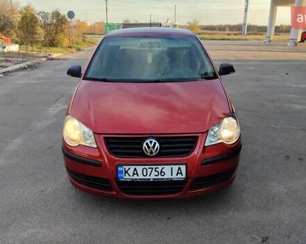 Красный Фольксваген Поло, объемом двигателя 1.4 л и пробегом 240 тыс. км за 4950 $, фото 5 на Automoto.ua