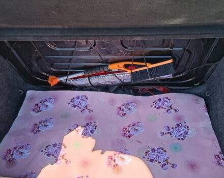 Червоний Фольксваген Поло, об'ємом двигуна 1.4 л та пробігом 262 тис. км за 4200 $, фото 8 на Automoto.ua