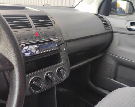 Красный Фольксваген Поло, объемом двигателя 1.4 л и пробегом 240 тыс. км за 4950 $, фото 21 на Automoto.ua