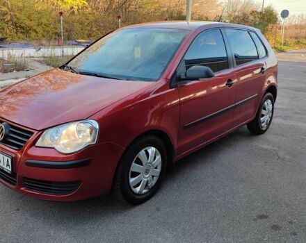 Красный Фольксваген Поло, объемом двигателя 1.4 л и пробегом 240 тыс. км за 4950 $, фото 1 на Automoto.ua