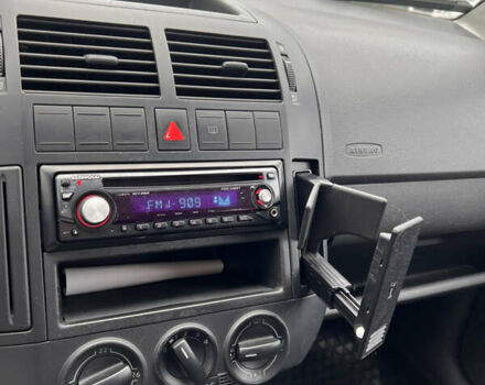 Червоний Фольксваген Поло, об'ємом двигуна 1.4 л та пробігом 180 тис. км за 6000 $, фото 21 на Automoto.ua