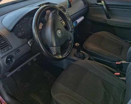 Червоний Фольксваген Поло, об'ємом двигуна 1.4 л та пробігом 262 тис. км за 4200 $, фото 15 на Automoto.ua