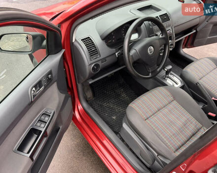 Червоний Фольксваген Поло, об'ємом двигуна 1.4 л та пробігом 180 тис. км за 6000 $, фото 25 на Automoto.ua