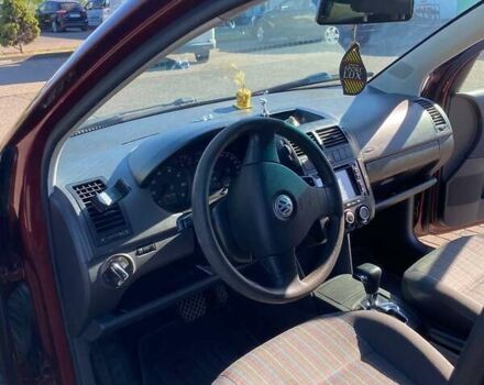 Красный Фольксваген Поло, объемом двигателя 1.4 л и пробегом 215 тыс. км за 4500 $, фото 8 на Automoto.ua