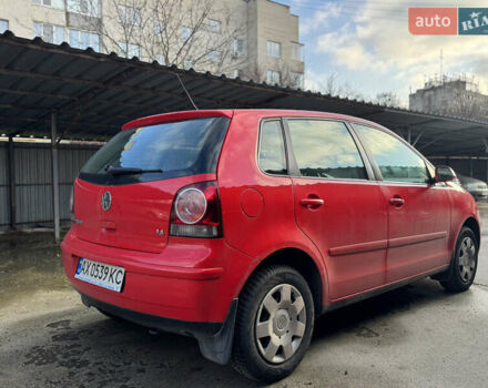 Красный Фольксваген Поло, объемом двигателя 1.4 л и пробегом 105 тыс. км за 6400 $, фото 5 на Automoto.ua