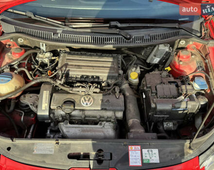 Красный Фольксваген Поло, объемом двигателя 1.4 л и пробегом 105 тыс. км за 6400 $, фото 11 на Automoto.ua