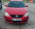 Красный Фольксваген Поло, объемом двигателя 1.4 л и пробегом 290 тыс. км за 4000 $, фото 1 на Automoto.ua