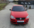 Красный Фольксваген Поло, объемом двигателя 1.2 л и пробегом 165 тыс. км за 3900 $, фото 1 на Automoto.ua