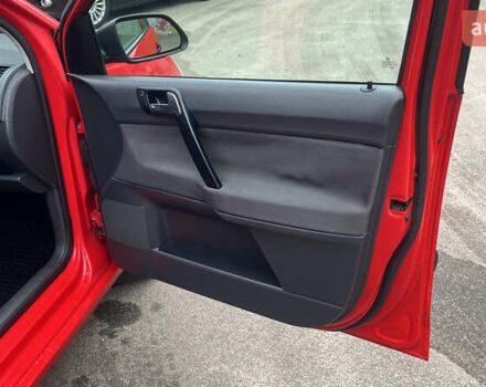 Красный Фольксваген Поло, объемом двигателя 1.4 л и пробегом 200 тыс. км за 4500 $, фото 12 на Automoto.ua