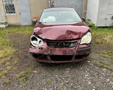 Червоний Фольксваген Поло, об'ємом двигуна 1.4 л та пробігом 285 тис. км за 2010 $, фото 2 на Automoto.ua