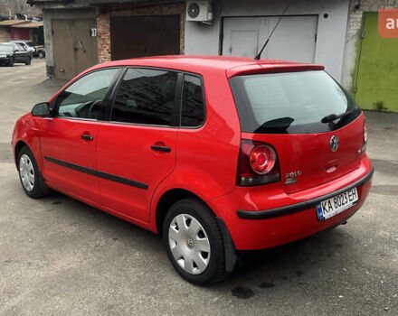 Красный Фольксваген Поло, объемом двигателя 1.4 л и пробегом 200 тыс. км за 4500 $, фото 6 на Automoto.ua