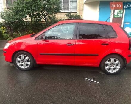 Красный Фольксваген Поло, объемом двигателя 1.4 л и пробегом 200 тыс. км за 4500 $, фото 24 на Automoto.ua