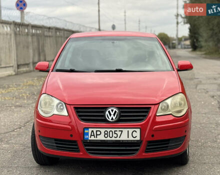 Красный Фольксваген Поло, объемом двигателя 1.39 л и пробегом 109 тыс. км за 6000 $, фото 1 на Automoto.ua