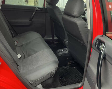 Красный Фольксваген Поло, объемом двигателя 1.4 л и пробегом 200 тыс. км за 4500 $, фото 17 на Automoto.ua