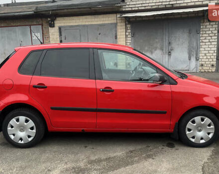 Красный Фольксваген Поло, объемом двигателя 1.4 л и пробегом 200 тыс. км за 4500 $, фото 3 на Automoto.ua
