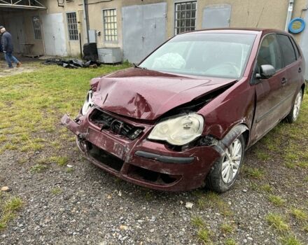 Червоний Фольксваген Поло, об'ємом двигуна 1.4 л та пробігом 285 тис. км за 2010 $, фото 1 на Automoto.ua