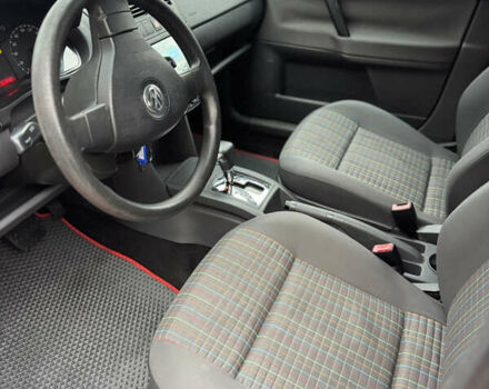 Красный Фольксваген Поло, объемом двигателя 1.39 л и пробегом 109 тыс. км за 6000 $, фото 11 на Automoto.ua