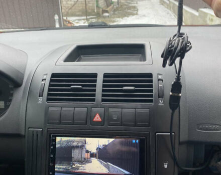 Червоний Фольксваген Поло, об'ємом двигуна 1.4 л та пробігом 130 тис. км за 5700 $, фото 5 на Automoto.ua