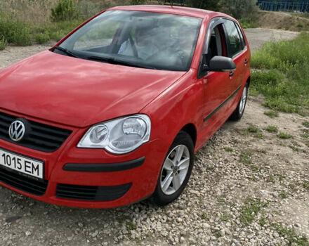 Червоний Фольксваген Поло, об'ємом двигуна 1.4 л та пробігом 130 тис. км за 5700 $, фото 2 на Automoto.ua