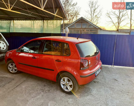 Червоний Фольксваген Поло, об'ємом двигуна 1.4 л та пробігом 130 тис. км за 5700 $, фото 3 на Automoto.ua